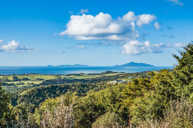 287 Massey Road Waipu_13