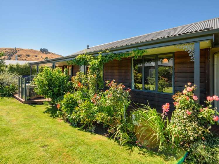 5 Bridesdale Drive Dalefield/Wakatipu Basin_1