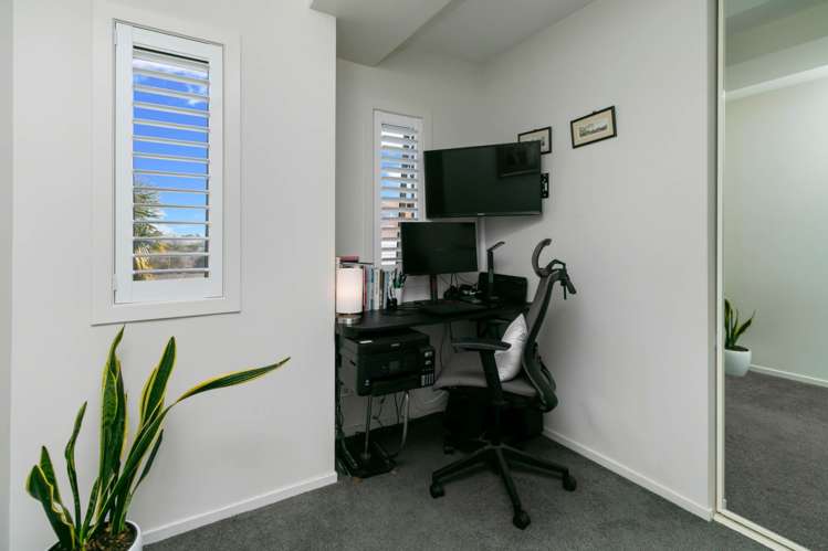 53/21 Hunters Park Drive Three Kings_8