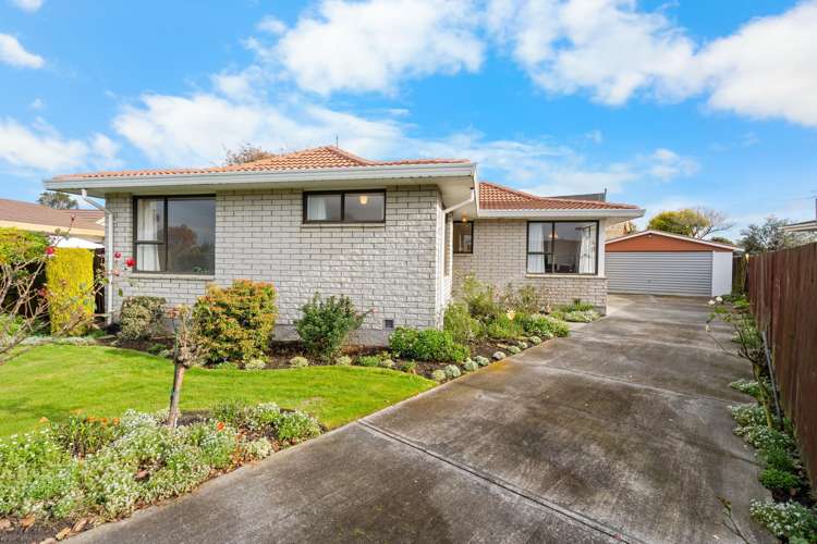 29 Wyatt Place Russley_1