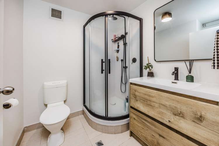 1a/86a Rockfield Road Penrose_8