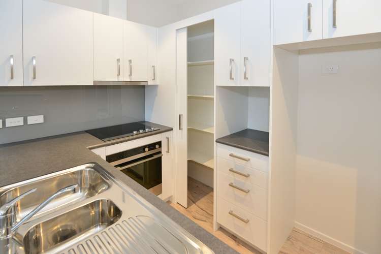 6/45 Karepiro Drive Stanmore Bay_2