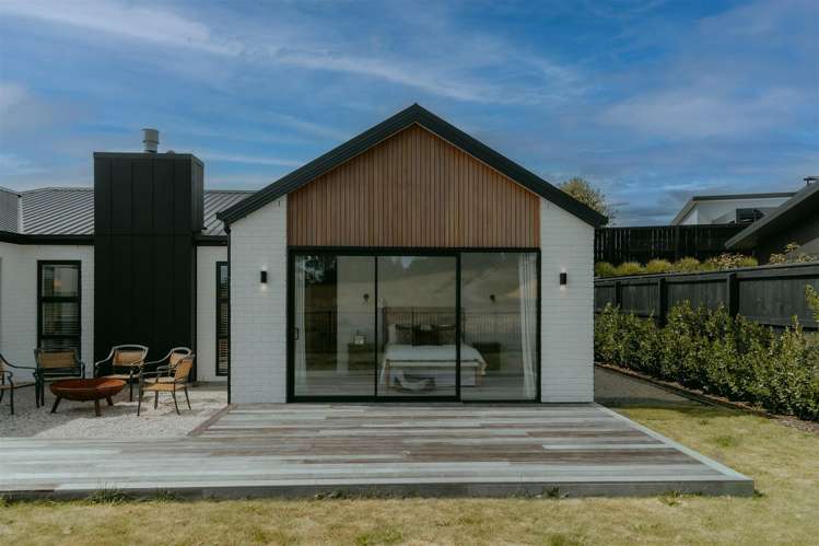 58 Les Wakefield Road_1