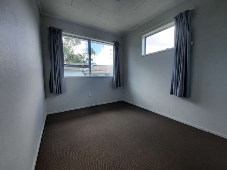 69 Captain Scott Road Glen Eden_11