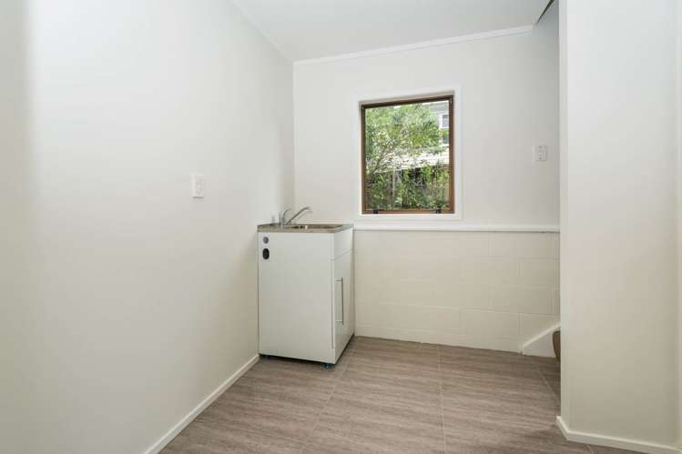 9 Castaing Crescent Te Atatu South_15