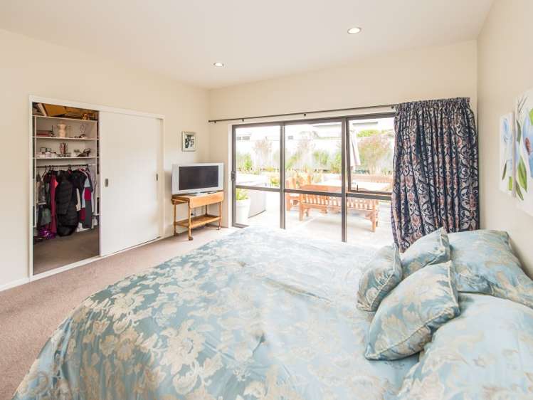 20 Lithgow Drive Otamatea_15