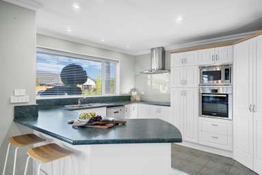 20 Bernadette Street_4