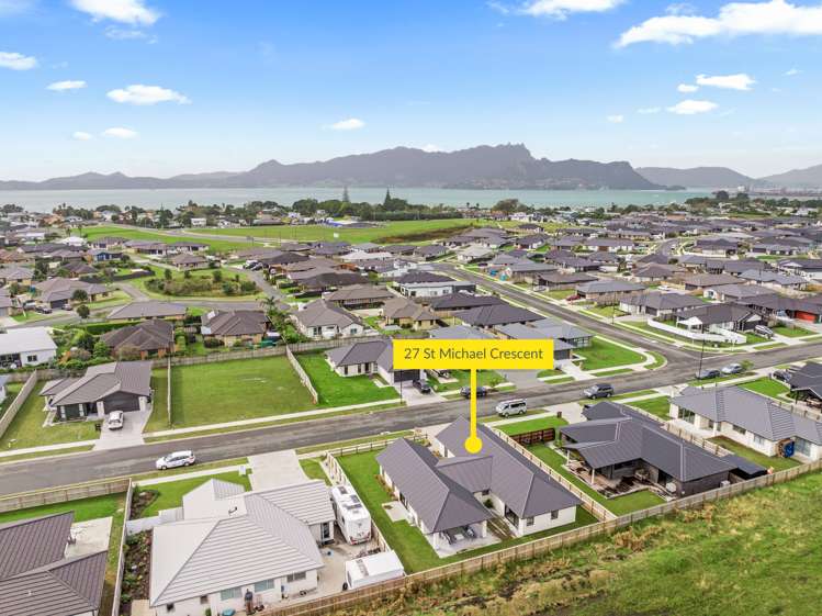 27 Saint Michael Crescent One Tree Point_34