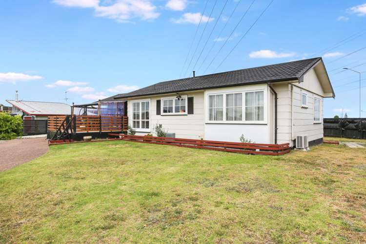 32 Barnhill Crescent Pahurehure_1