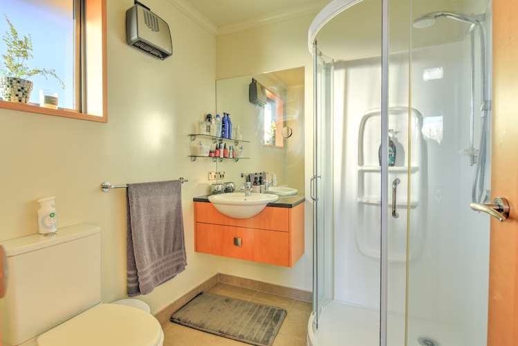 6 Robina Place Gore_16