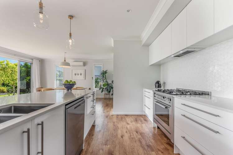 8 Boysenberry Grove Richmond_6