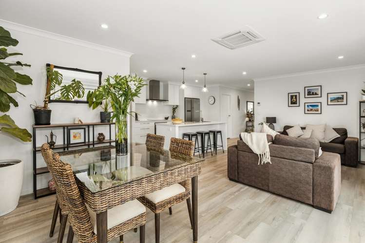 40 Catalina Crescent Burleigh_9