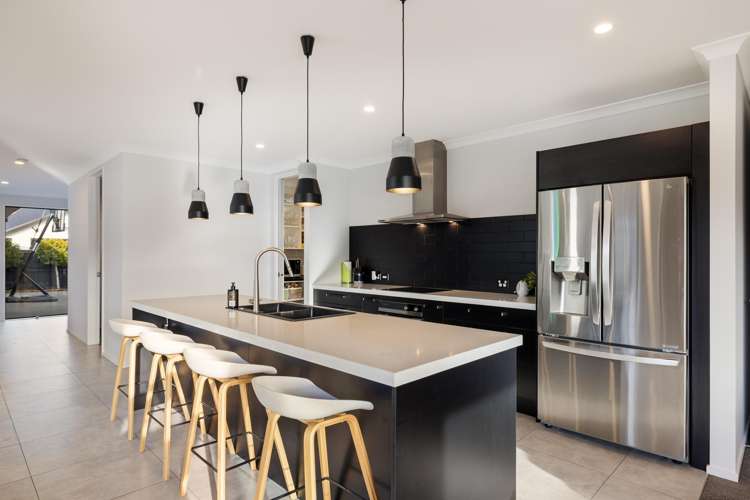 14 Kohunga Crescent Bottle Lake_5