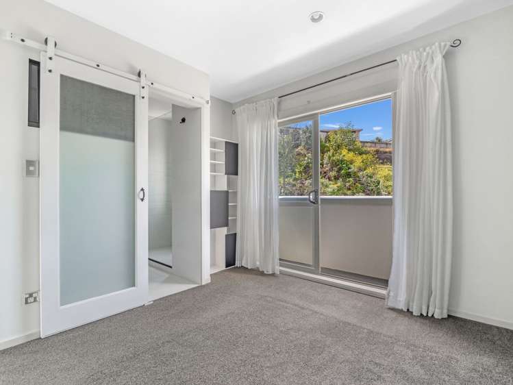 17/21 Hunters Park Drive Three Kings_8