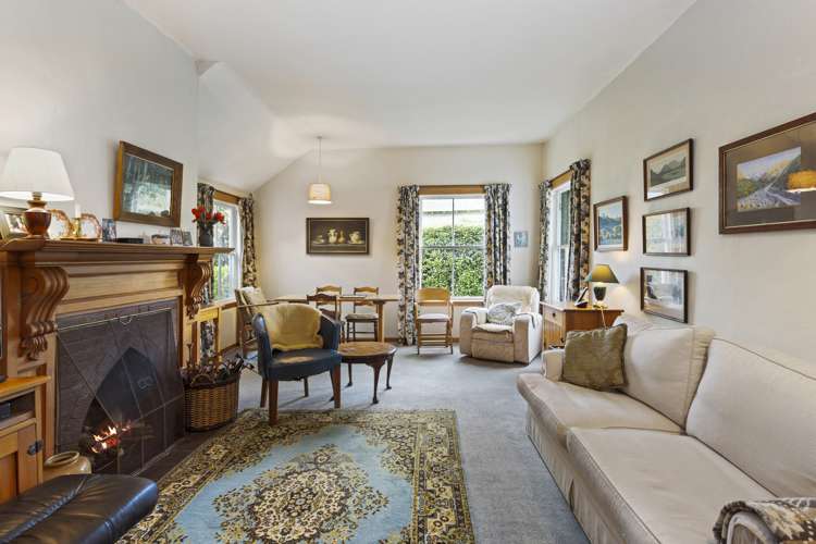 1677 Cust Road Cust_4