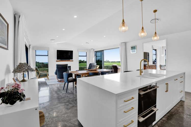 956 Richmond Road Lepperton_6