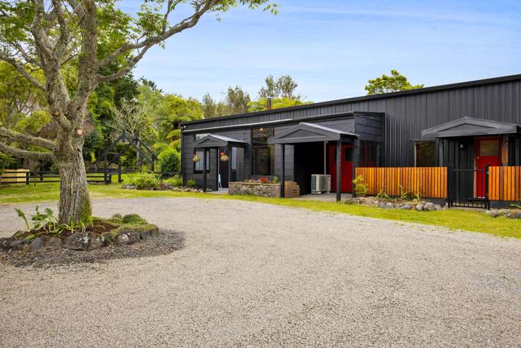 1082 Junction Road Egmont Village_2