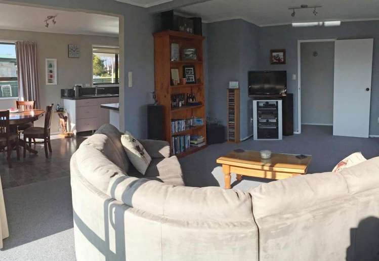 22 Hemans Street 11373_1
