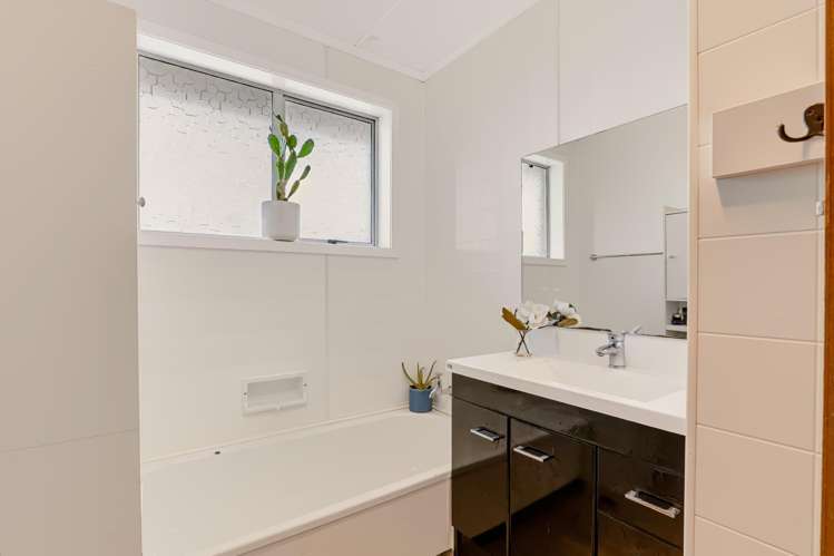 8A Tybalt Street Stratford_14