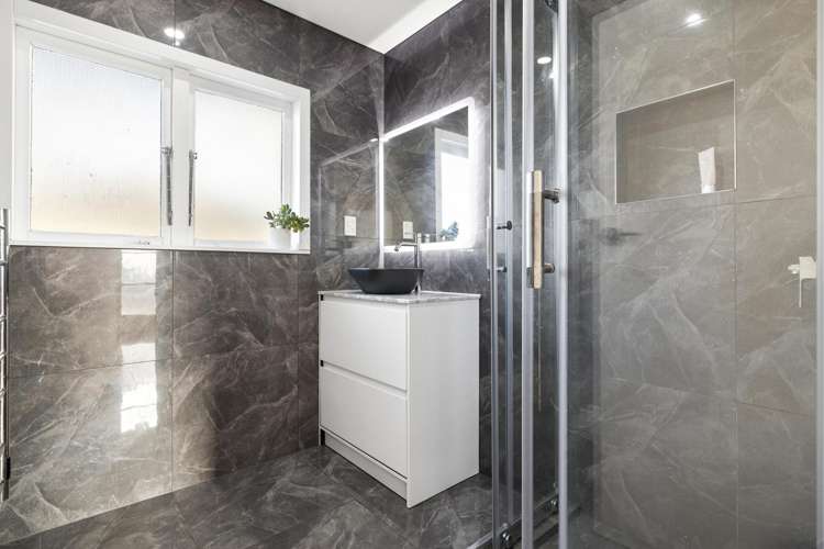 8 Landscape Road Pukekohe_12