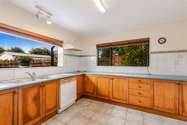 31 Petrel Place Massey_4