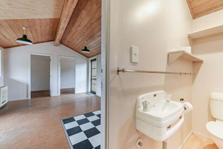 90 Commercial Street Takaka_27