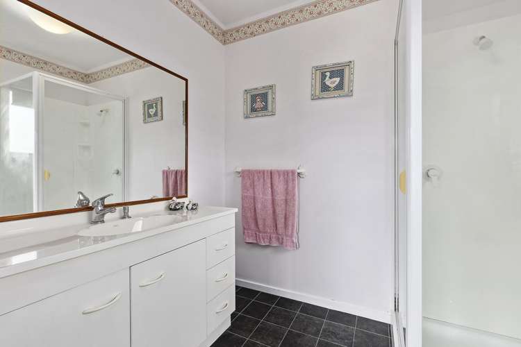 38 Landsdowne Terrace Karori_13