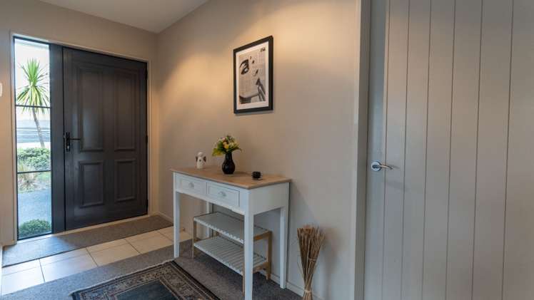 5 Kaweka Close Aotea_2