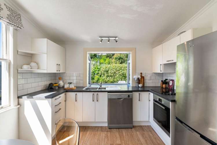 1 Pitarua Street Thorndon_16