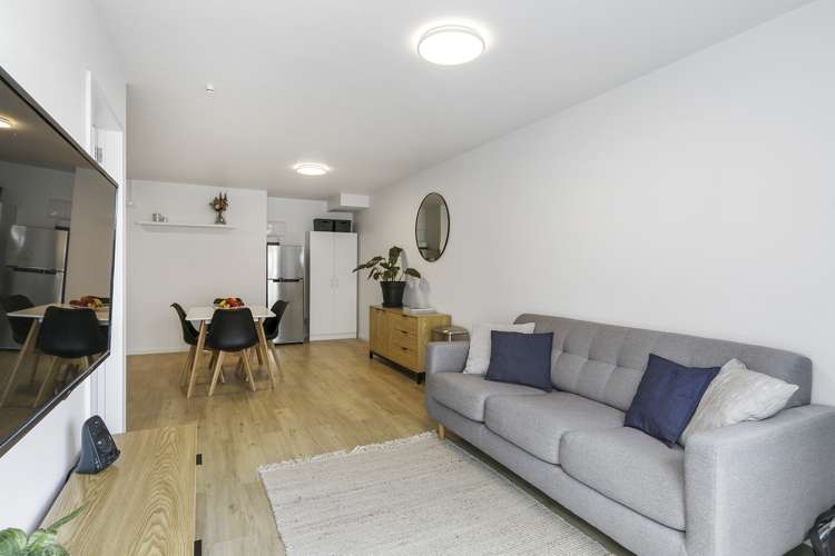 1a/32 Akaroa Drive Maupuia_2