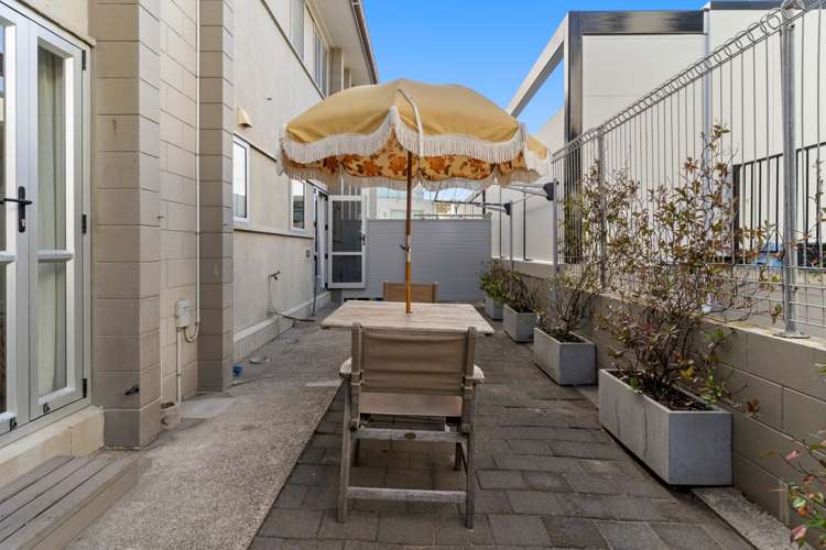 2/21 The Mall Mount Maunganui_5