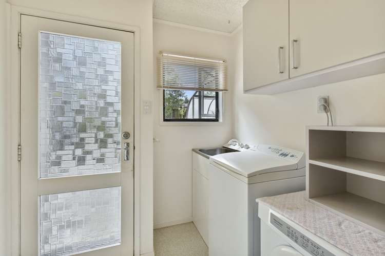 2 Paulownia Place Totara Heights_24