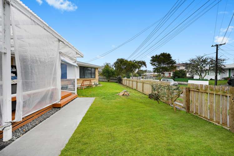 7 Defoe Avenue Hillcrest_17