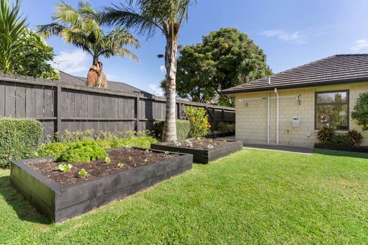 4 Lieshout Way Pukekohe_15