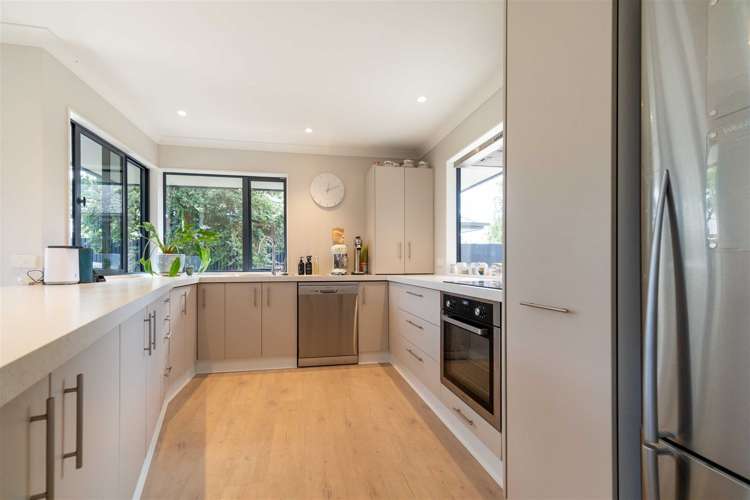 92a Aldinga Avenue Stoke_2