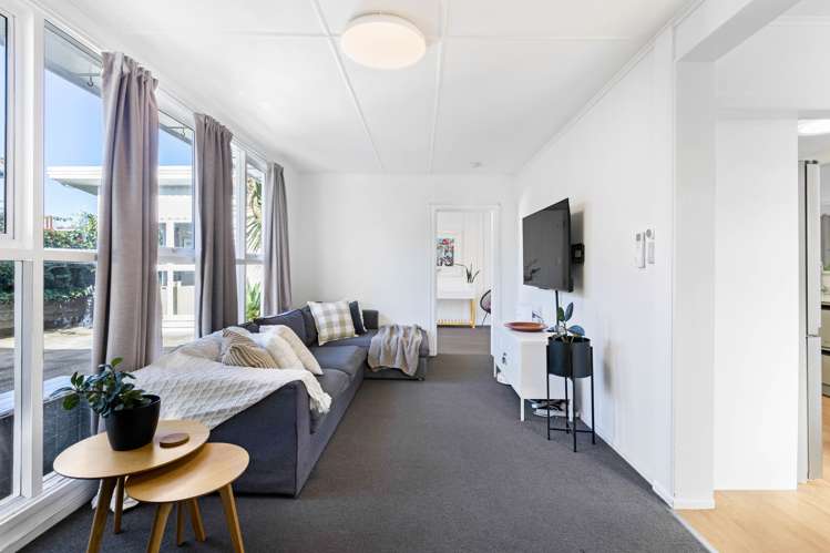 2/132 Edmonton Road Te Atatu South_12