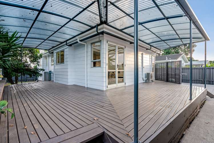 102 Flat Bush Road Clover Park_12