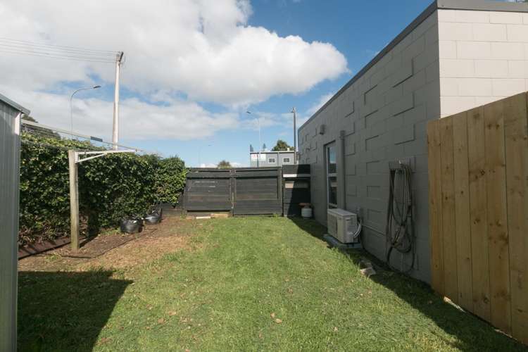 1/10 Robert Street 1660_16