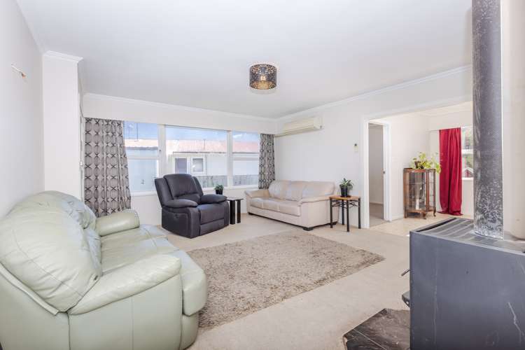 4 Forth Crescent Glenview_8