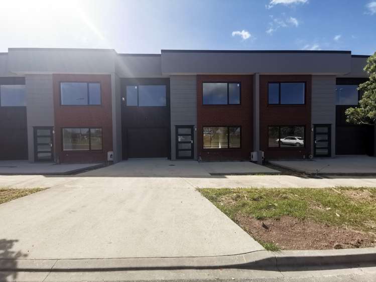 58 Bordeaux Parade Te Atatu South_5