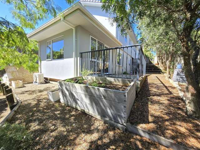 Granny Flat/66 Rivervale Grove Stanmore Bay_2