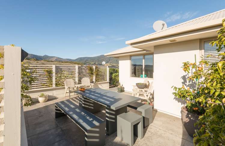 369 Princes Drive Britannia Heights_2