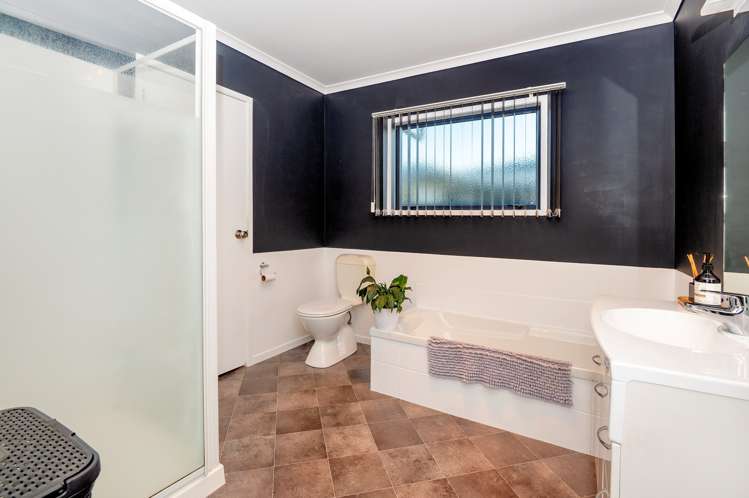 13 East Bank Road Thornton_10