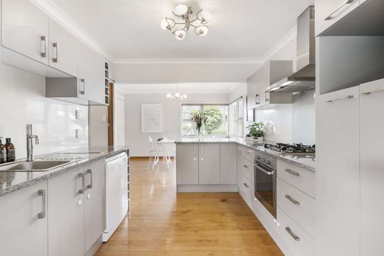 46 Tiri Tiri Road Birkdale_5