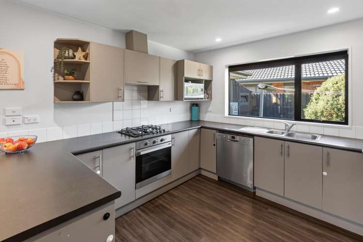 55 Renoir Drive_2