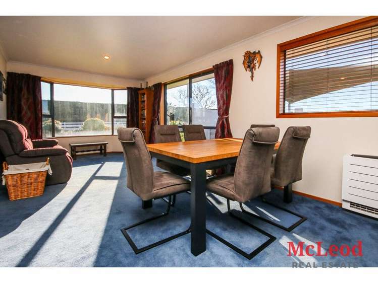 150 Racecourse Road Allenton_13