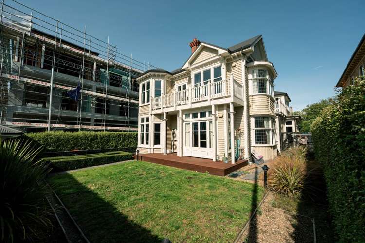 309 Montreal Street_3