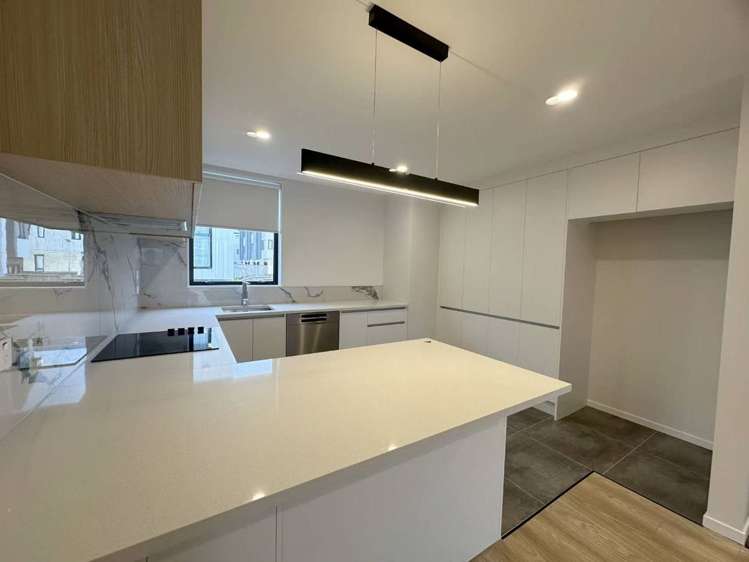 6/32A Westgate Drive_0