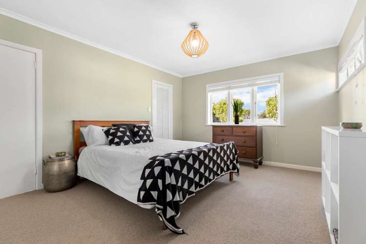 61 Pleasant Road Glen Eden_14