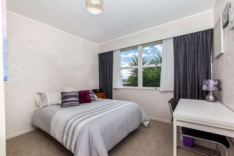 65 Royal View Road Te Atatu South_13